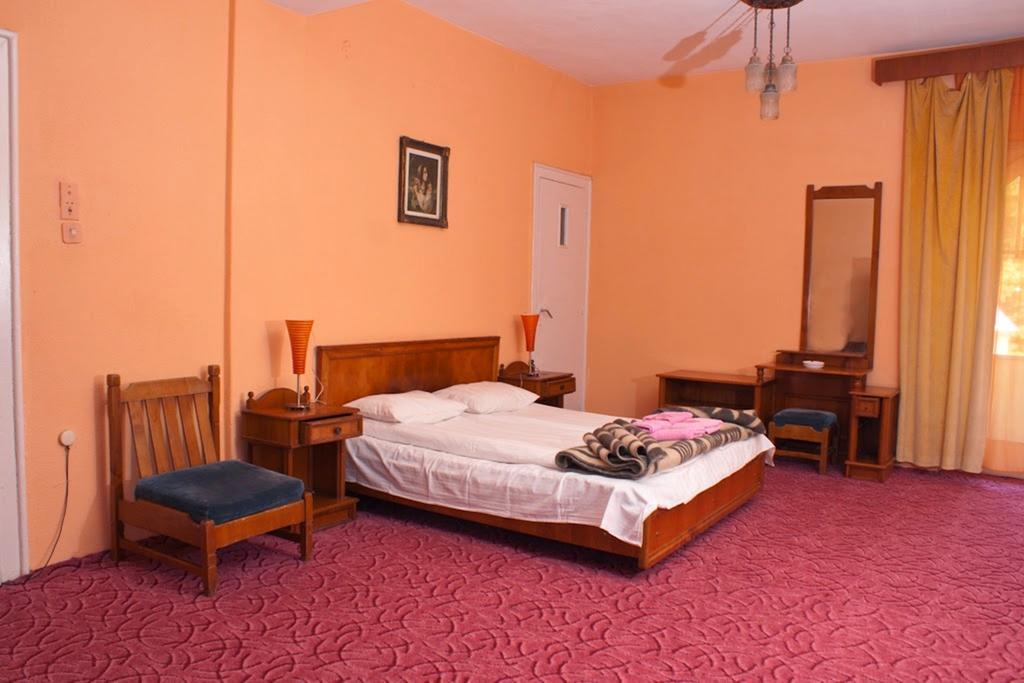 Băile Herculane Hotel Cerna الغرفة الصورة