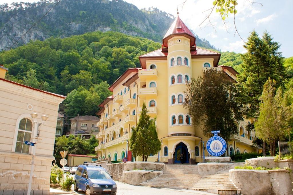Băile Herculane Hotel Cerna المظهر الخارجي الصورة